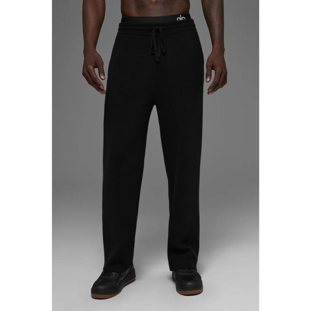 ALO Yoga Scholar Straight Leg Sweatpants in Black - Picture 2 of 9
